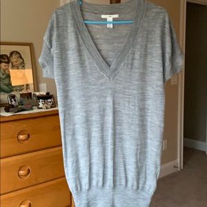H&M Light V-neck Tunic Sweater SZ 10 Banded Bottom
